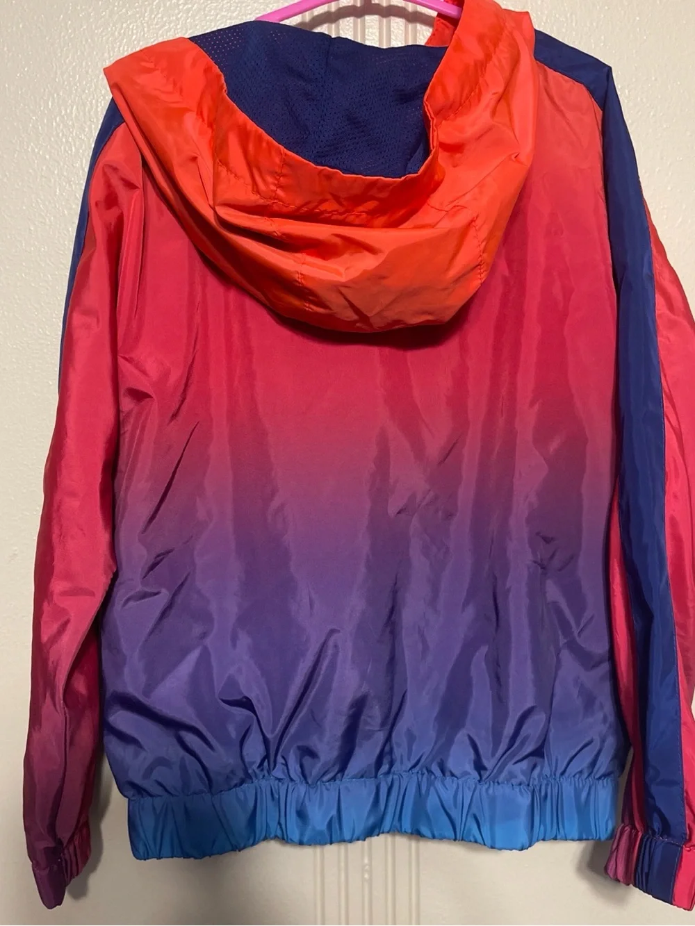 Nike Kids Hooded Windbreaker in Pink, Purple & Blue Gradient